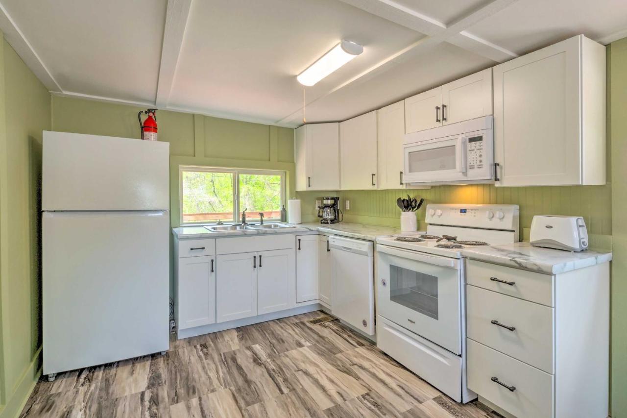 Stunning 2-Building Rental - Walk To Marina! Celina Luaran gambar