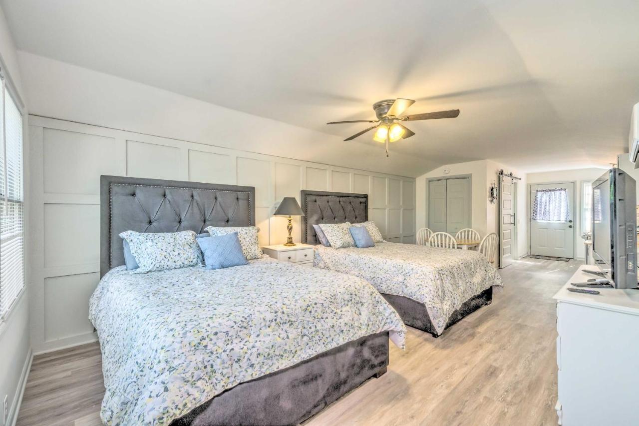 Stunning 2-Building Rental - Walk To Marina! Celina Luaran gambar